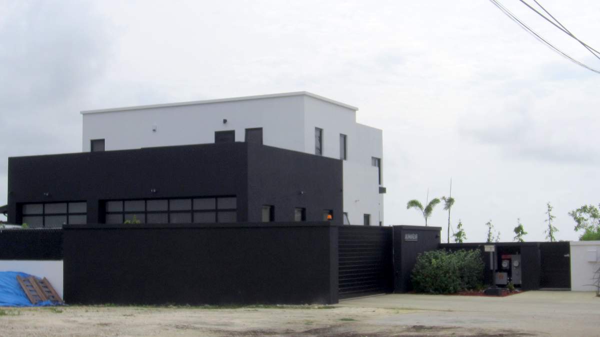 BAR 2035.JPG